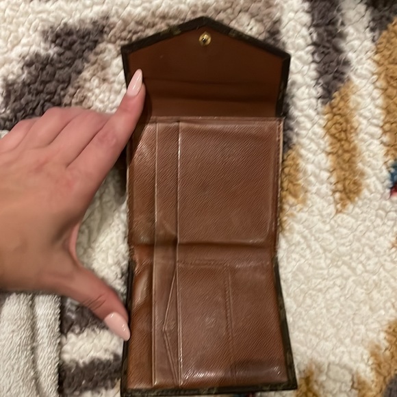 COPY - Louis Vuitton authentic mens wallet - Picture 4 of 9